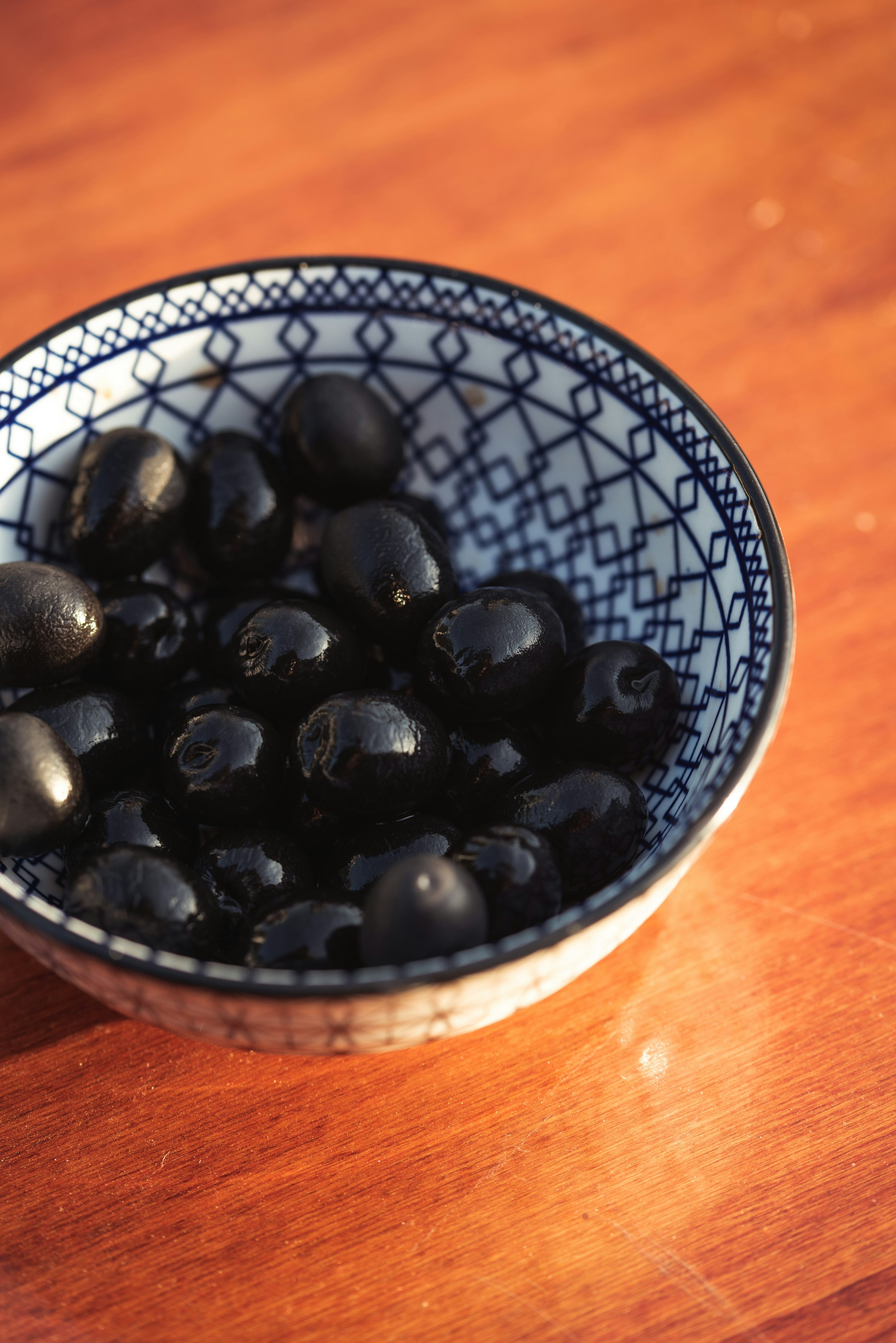 Kasede sofralık siyah zeytin
